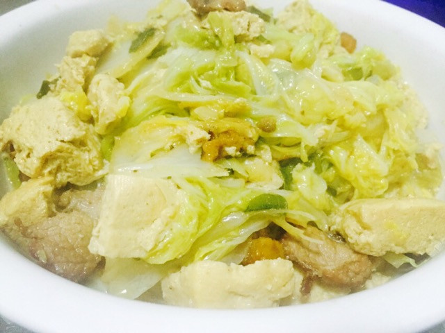 东北大白菜炖冻豆腐的做法