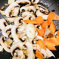 #吃出健康，解决假胖#白蘑菇炒肉片的做法图解15