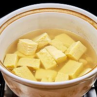 #金龙鱼橄榄油调和油520美食菜谱#冻豆腐炖干贝白菜的做法图解6