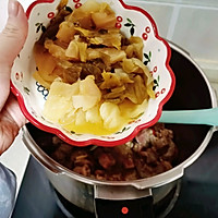 被家人吹到爆的酸菜牛肉的做法图解4