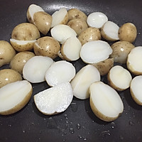 葱油小土豆的做法图解3
