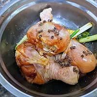 营养美味：虫草花鸽子汤+酱油鸡腿+蒸西兰花的做法图解7