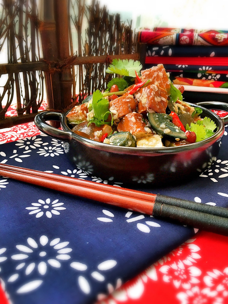 香干拌松花蛋的做法