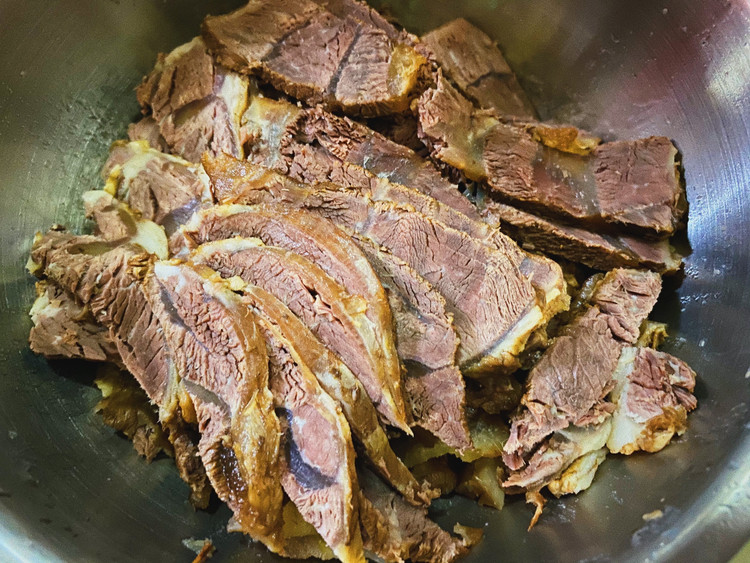 秘制卤牛腱子肉的做法