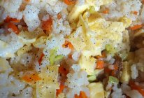 早起鸡蛋胡萝卜茭白炒米饭的做法