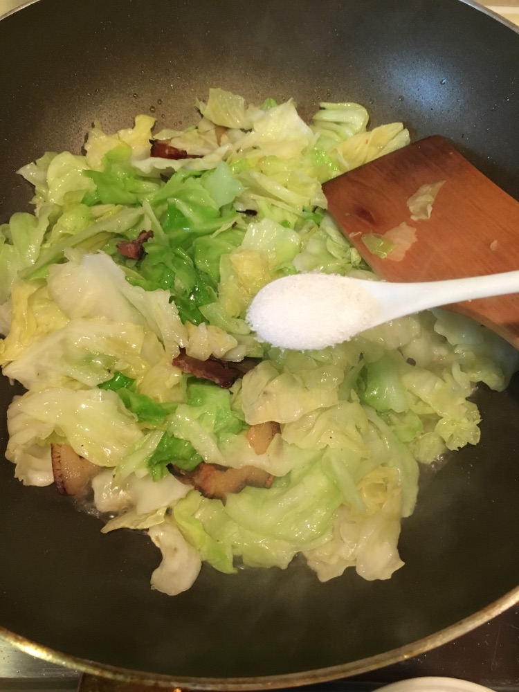 手撕包菜的做法图解4