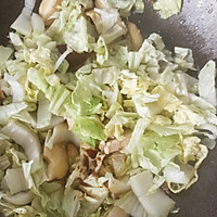 皑若山雪—香菇炒洋白菜（入门）的做法图解4