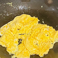 百合鸡蛋炒黄瓜，清淡爽口的小菜的做法图解3