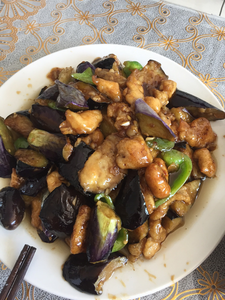 肉段烧茄子的做法
