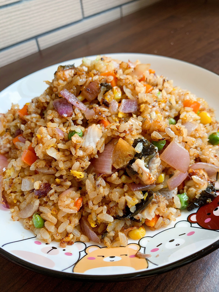 简易鳗鱼炒饭的做法