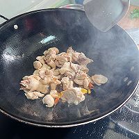 酸辣藕鸡的做法图解1