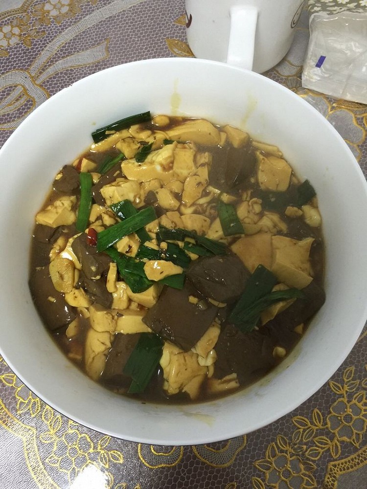 鸭血炖豆腐的做法