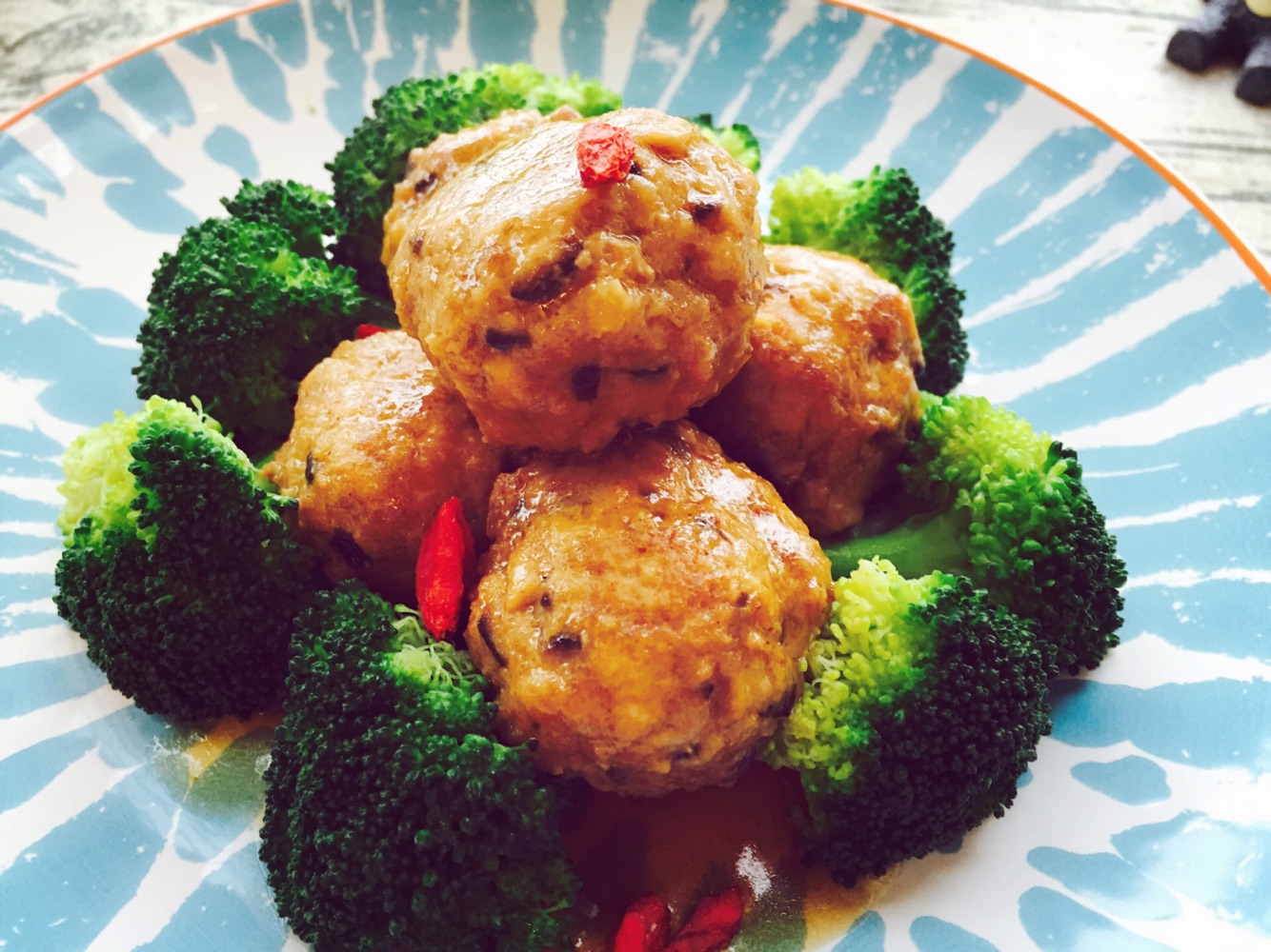 Four happiness meatball