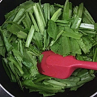 肘子肉炒油麦菜的做法图解2