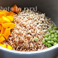 耘尚哈尼梯田红米试用报告——红米薏仁南瓜饭的做法图解7
