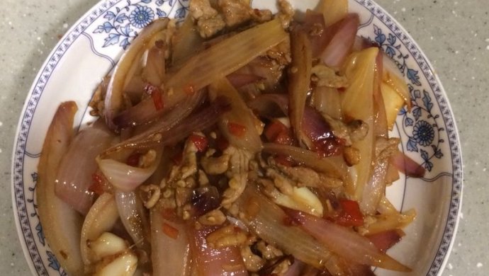 洋葱炒肉
