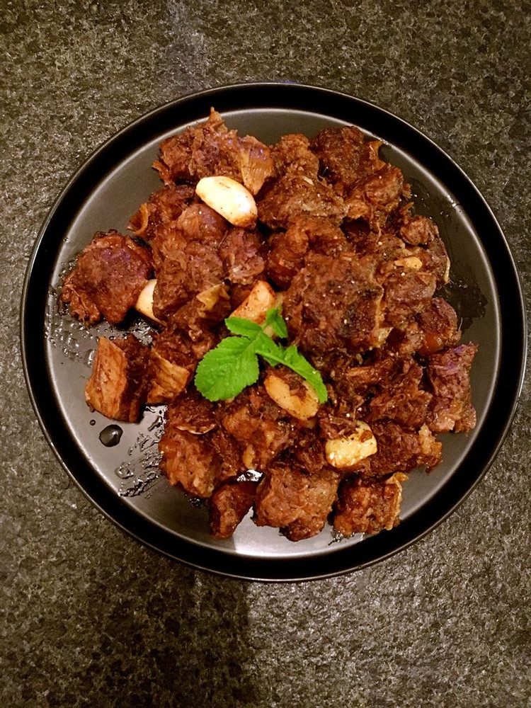 蒜香牛肉粒的做法