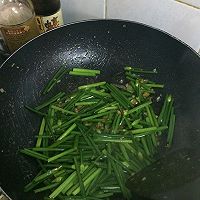 韭菜芯炒青囗的做法图解5