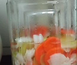 酸甜什锦菜(白萝卜，胡萝卜，莴笋)的做法
