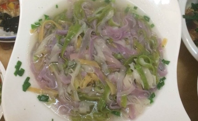 五彩缤纷手擀面