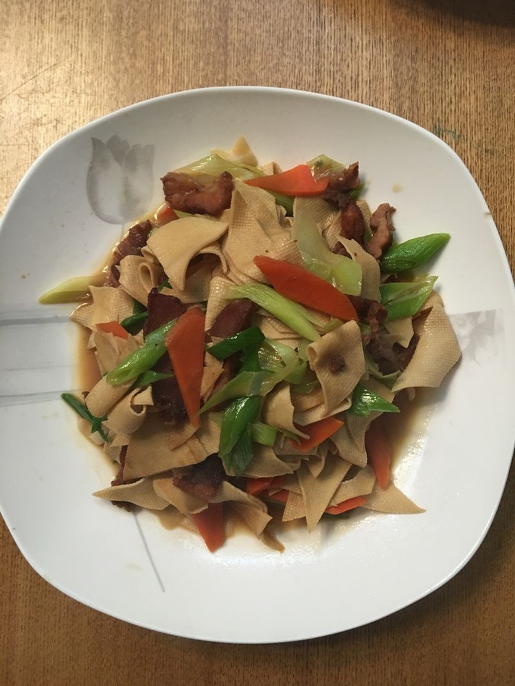腊肉炒干豆腐的做法