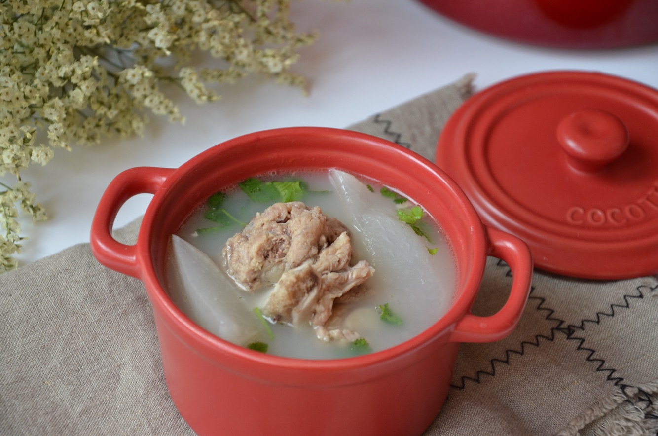 Beef and radish soup