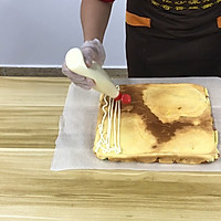 咸蛋黄火腿蛋糕卷的做法图解11