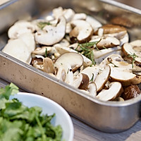 健康食谱｜香草黑胡椒烤菌菇，自然之味 #硬核菜谱制作人#的做法图解5