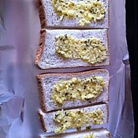 蒜香烤面包片的做法图解1