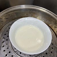 红楼梦中的美食：糖蒸酥酪（酒酿牛奶）的做法图解3