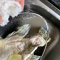 超简单年夜菜系列【清蒸鳜鱼】，教你自制蒸鱼豉油的做法图解16