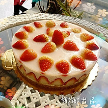 颜值颇高的草莓慕斯蛋糕