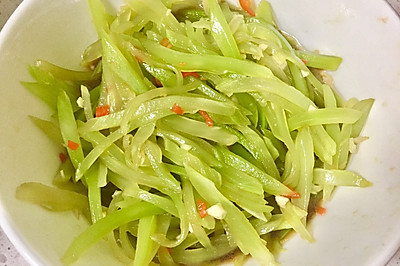 凉拌莴笋丝