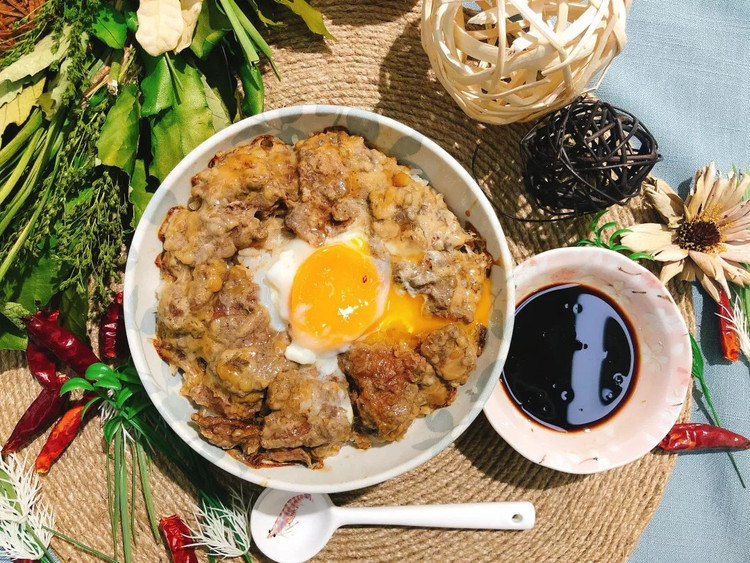 牛肉拌饭的做法