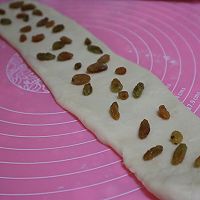 松软拉丝奶香葡萄干吐司的做法图解4