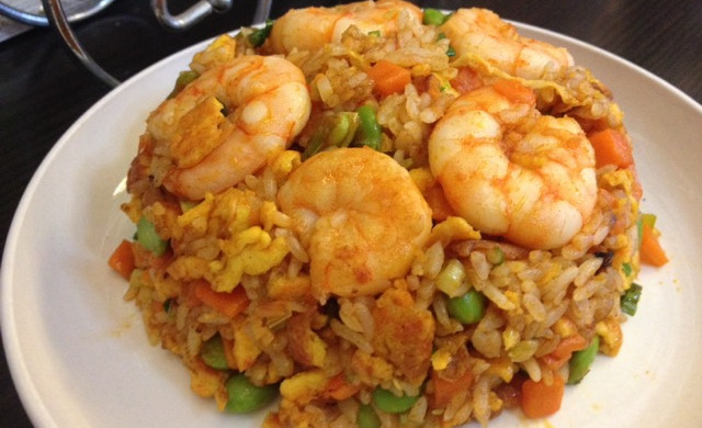 韩式虾仁蛋炒饭