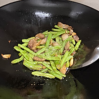 #寻味外婆乡传承春日宴#五花肉炒四季豆的做法图解7