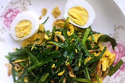 虾皮鸡蛋炒韭菜