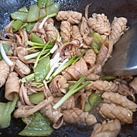 青椒炒尤鱼的做法图解10