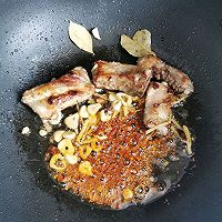 下饭菜～辣炖笋干排骨的做法图解4