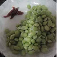 西瓜皮炒毛豆的做法图解4