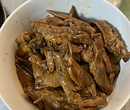 花儿卤入口即化鸡翅尖的做法