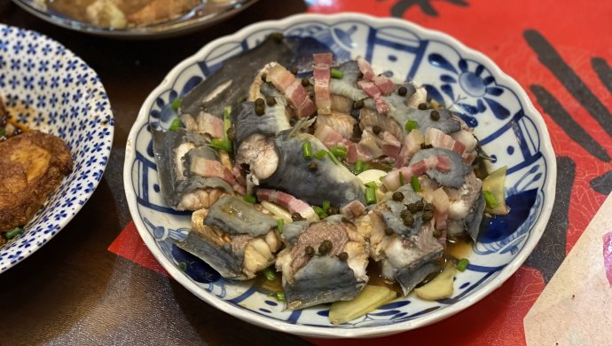 鹹肉清蒸河鰻魚怎麼做_鹹肉清蒸河鰻魚的做法_豆果美食