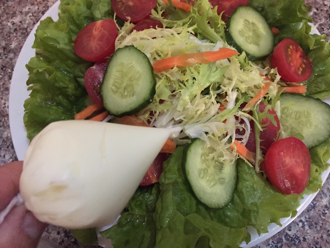 厨苑食谱: 番茄沙拉 （Tomato Salad）