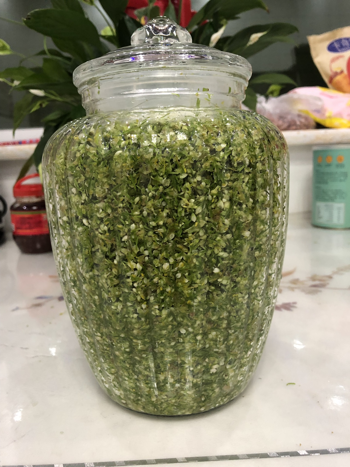 Pickled chives and cauliflower