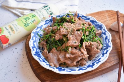 春季限定嫩滑牛肉炒豆苗
