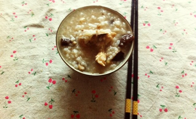 香菇鸡肉粥-慢火熬出的广东味