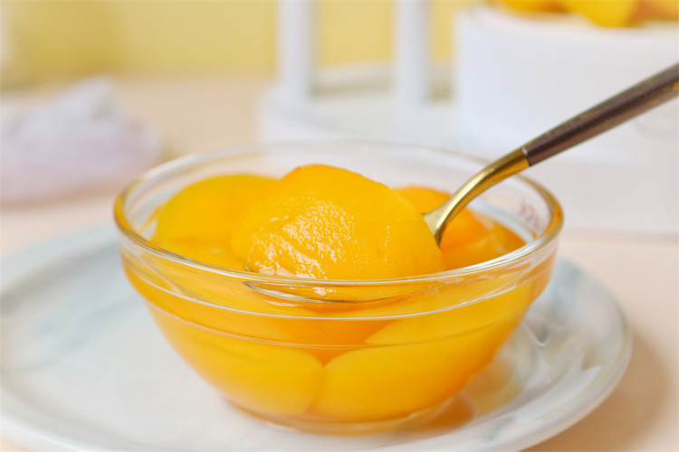 甜到心里的糖水黄桃的做法