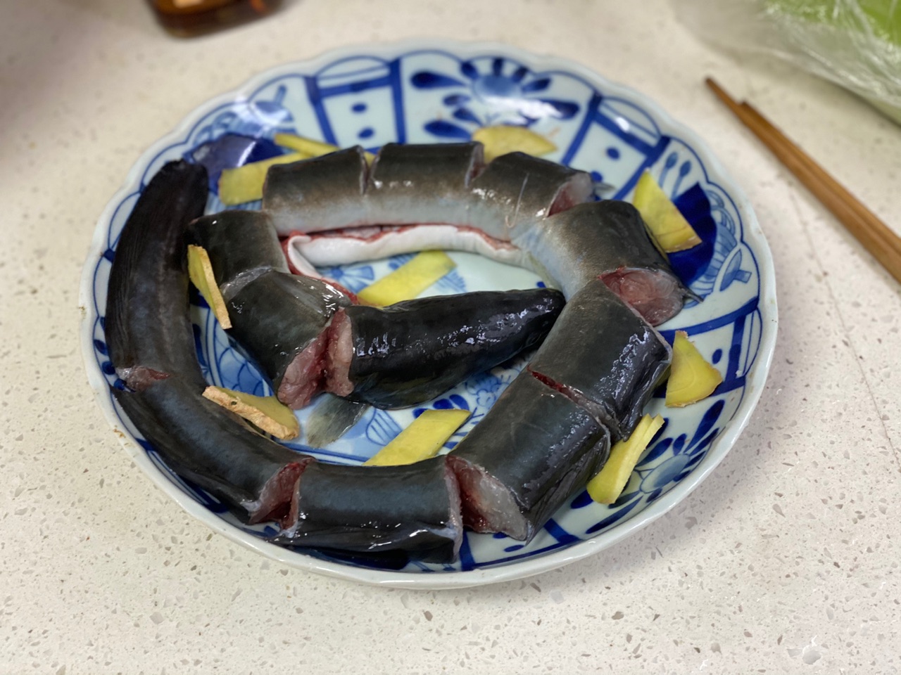 清蒸海鳗的做法_【图解】清蒸海鳗怎么做如何做好吃_清蒸海鳗家常做法大全_艺朵儿五味家宴_豆果美食