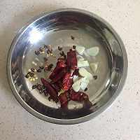 手撕包菜的做法图解2